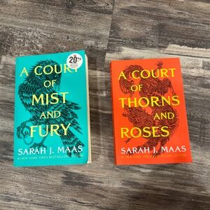 A Court of Thorns and Roses (book 1 and 2)